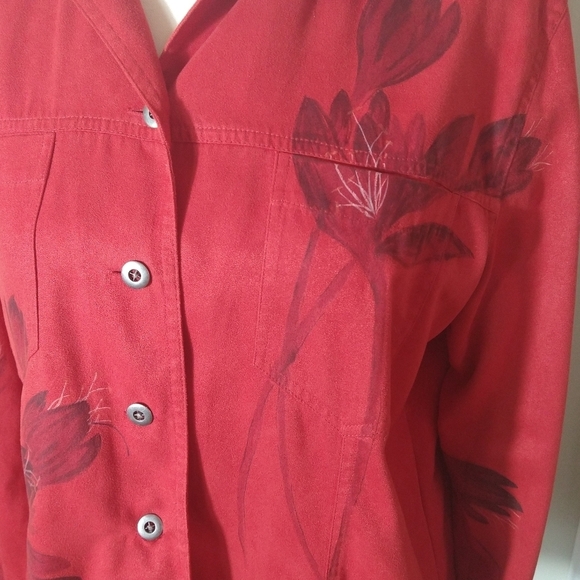 Chico's size 1 brushed polyester floral button down shirt top blouse Medium Red - Picture 4 of 7